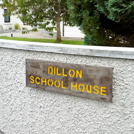 Feriehus Dillon School House - Luxury In The Countryside