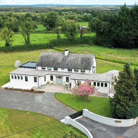 Holiday home Dillon School House - Luxury In The Countryside
