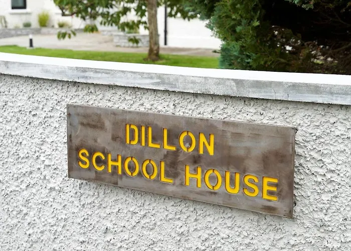 Feriehus Dillon School House - Luxury In The Countryside